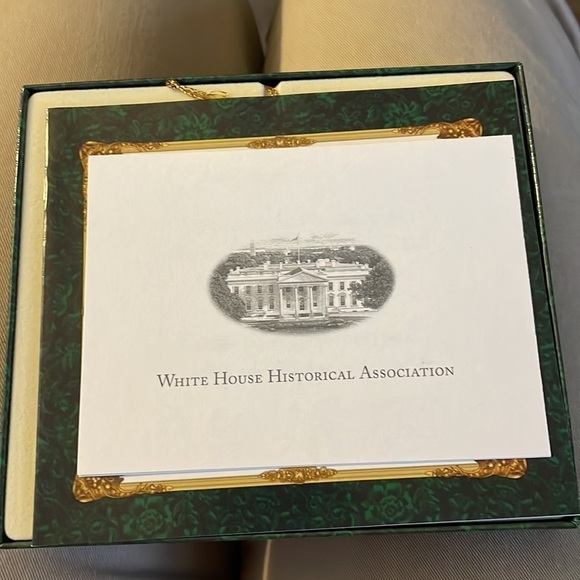 2005 White House historical Christmas ornaments - Picture 3 of 5